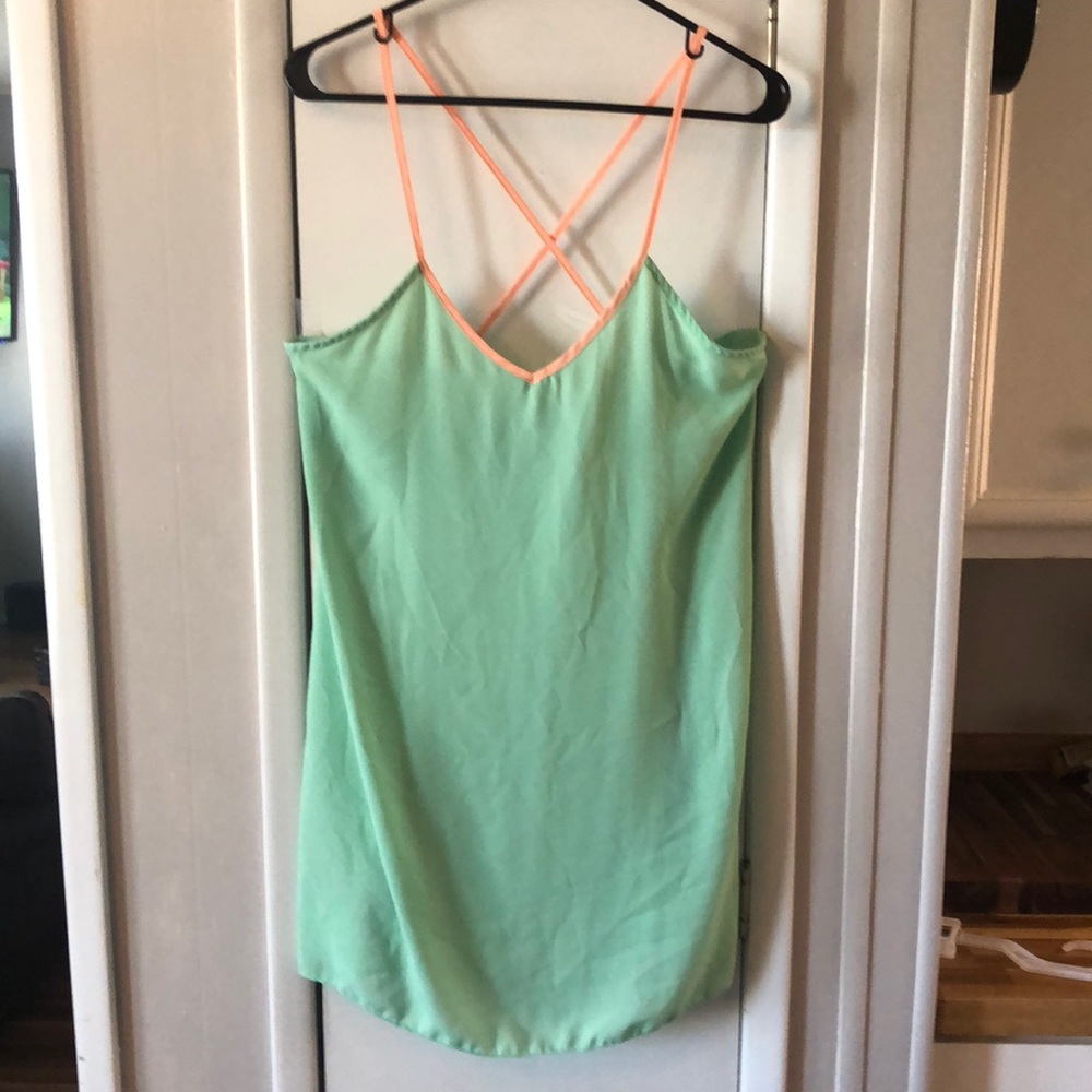 Deep V Back